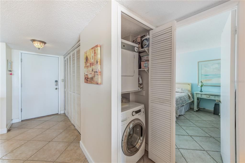 For Rent: $4,000 (2 beds, 2 baths, 1180 Square Feet)