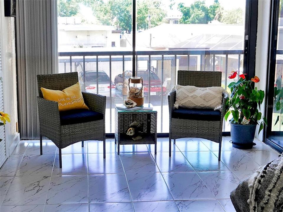 For Sale: $135,500 (2 beds, 2 baths, 1044 Square Feet)