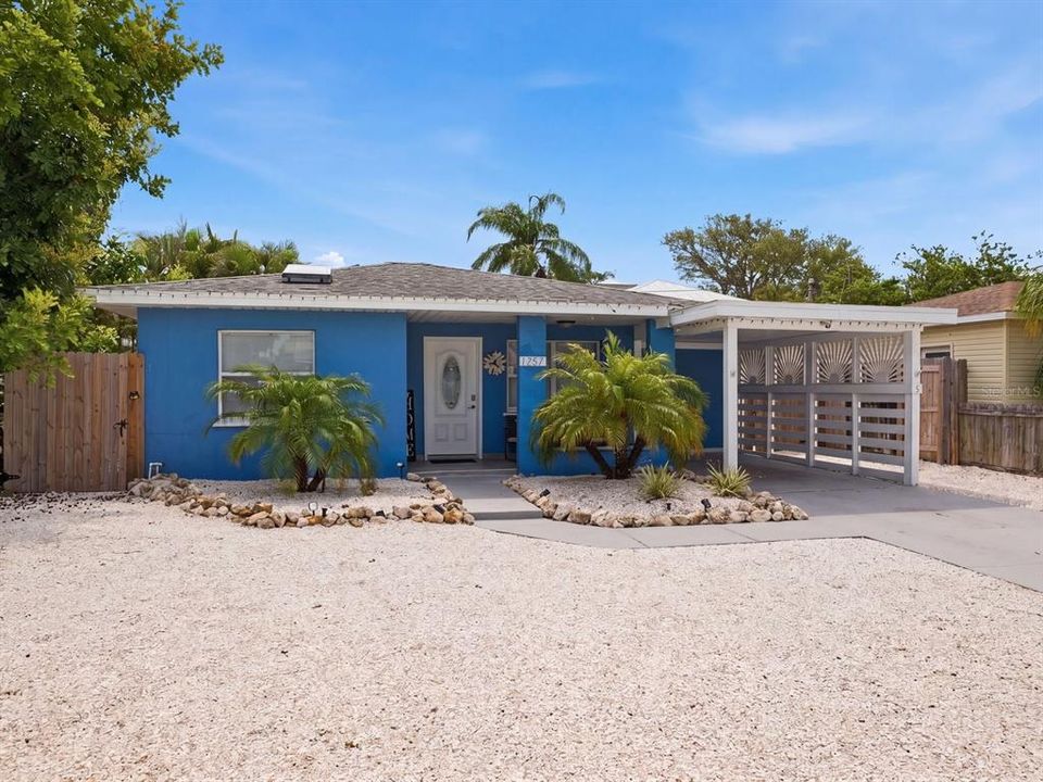 For Sale: $689,000 (2 beds, 2 baths, 1148 Square Feet)