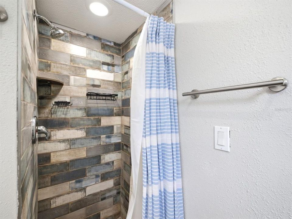 For Sale: $689,000 (2 beds, 2 baths, 1148 Square Feet)