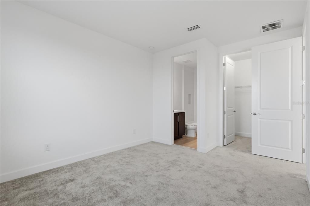 En Venta: $679,000 (5 camas, 5 baños, 3307 Pies cuadrados)
