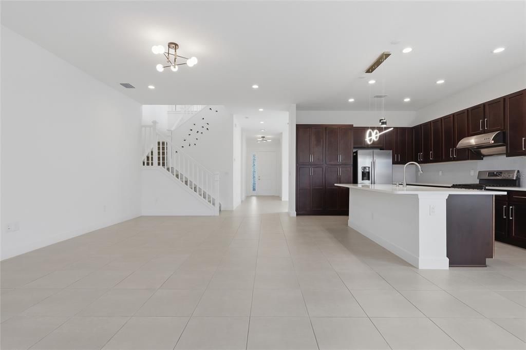 En Venta: $679,000 (5 camas, 5 baños, 3307 Pies cuadrados)