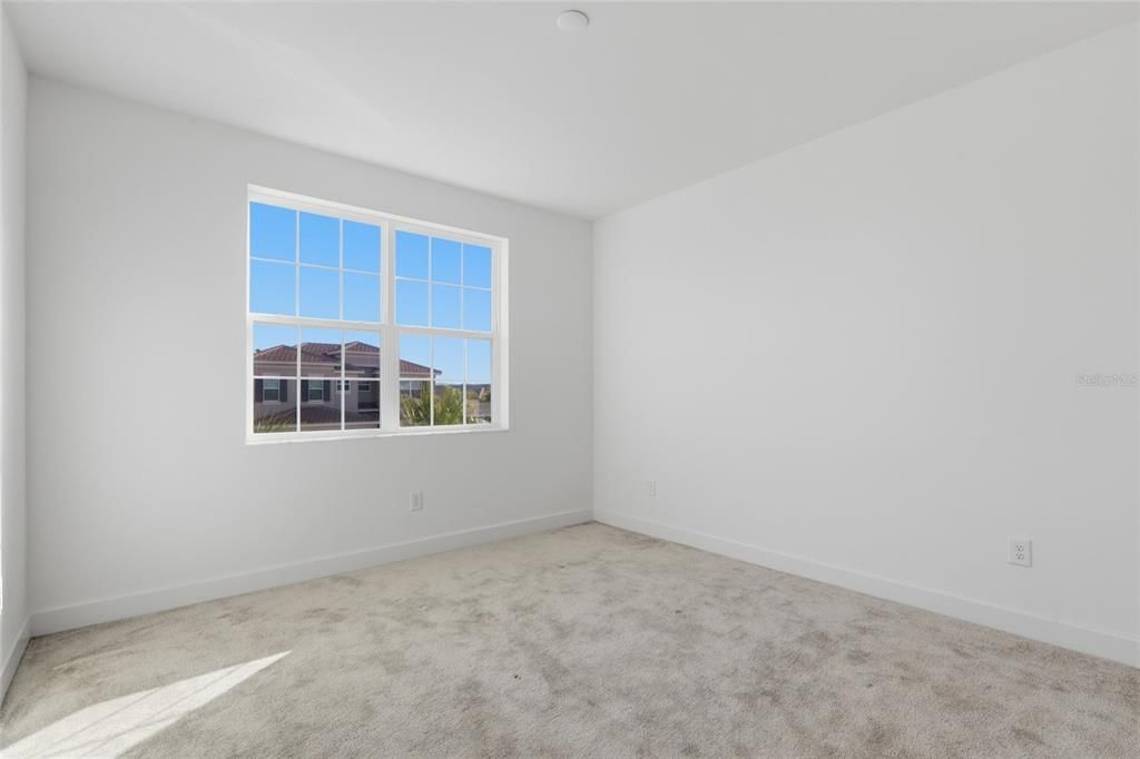 En Venta: $679,000 (5 camas, 5 baños, 3307 Pies cuadrados)