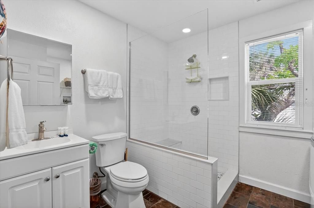 For Sale: $1,595,000 (3 beds, 3 baths, 2019 Square Feet)