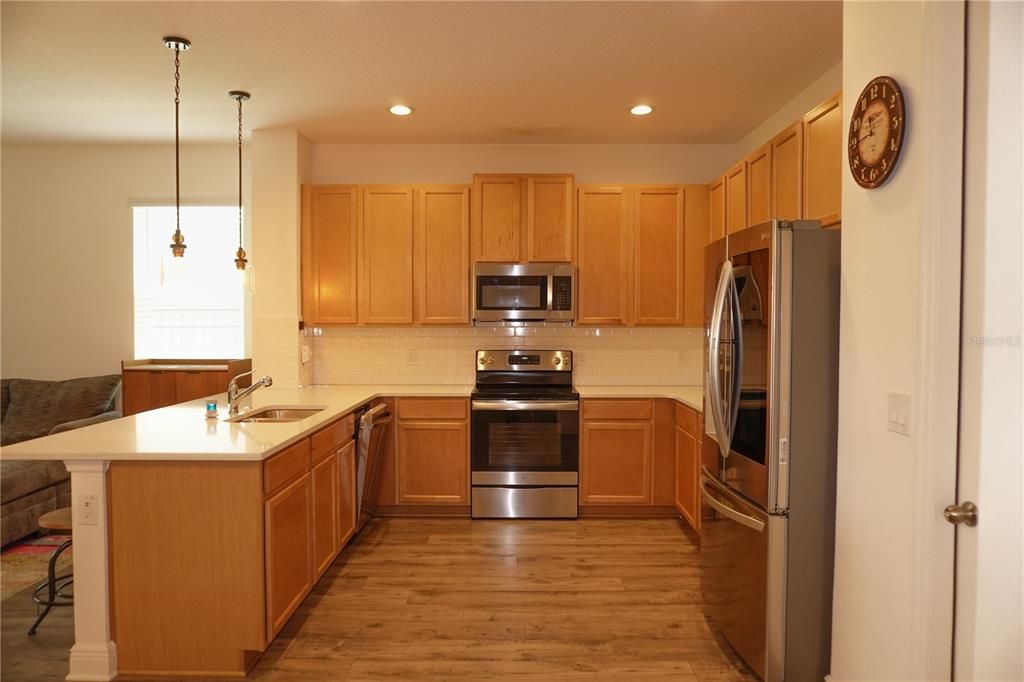 For Rent: $2,500 (4 beds, 2 baths, 1714 Square Feet)
