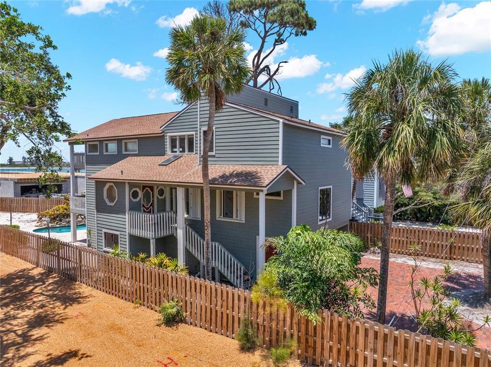 For Rent: $6,500 (4 beds, 4 baths, 3031 Square Feet)