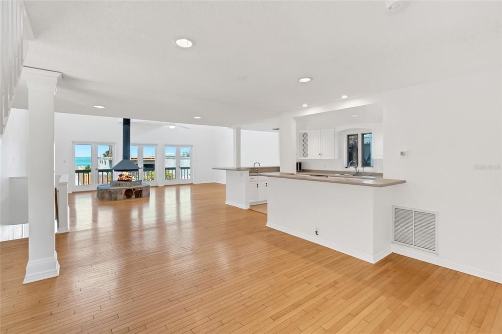 For Rent: $6,500 (4 beds, 4 baths, 3031 Square Feet)