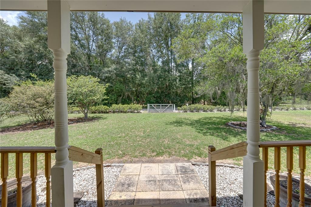 For Sale: $319,900 (2 beds, 2 baths, 1456 Square Feet)