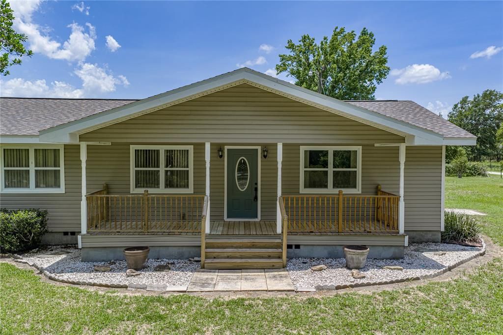 For Sale: $319,900 (2 beds, 2 baths, 1456 Square Feet)