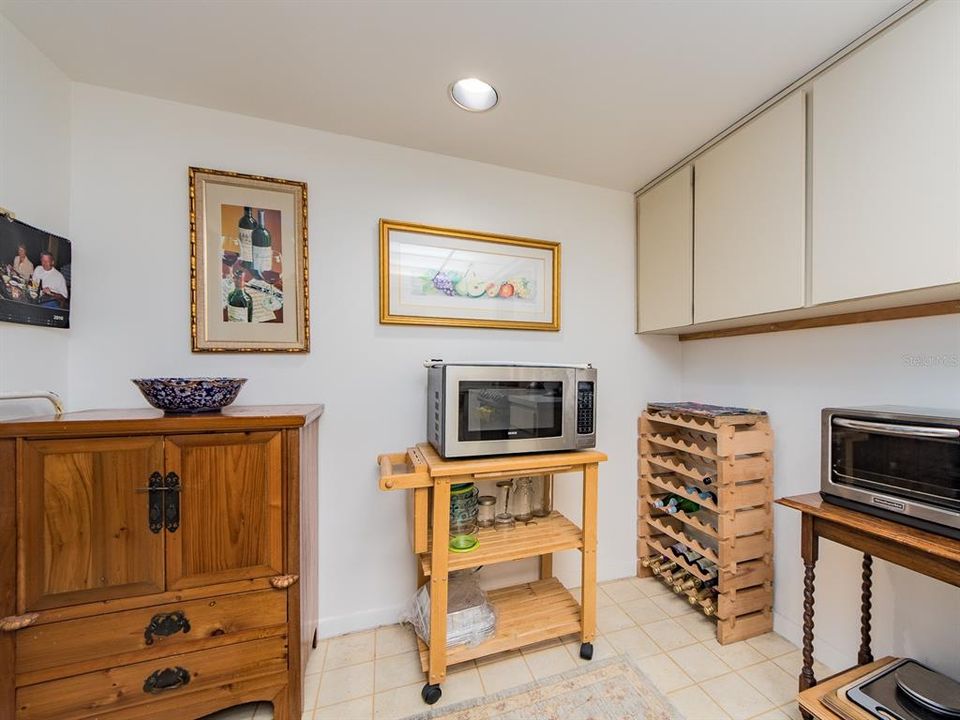 En Venta: $725,000 (2 camas, 2 baños, 1394 Pies cuadrados)