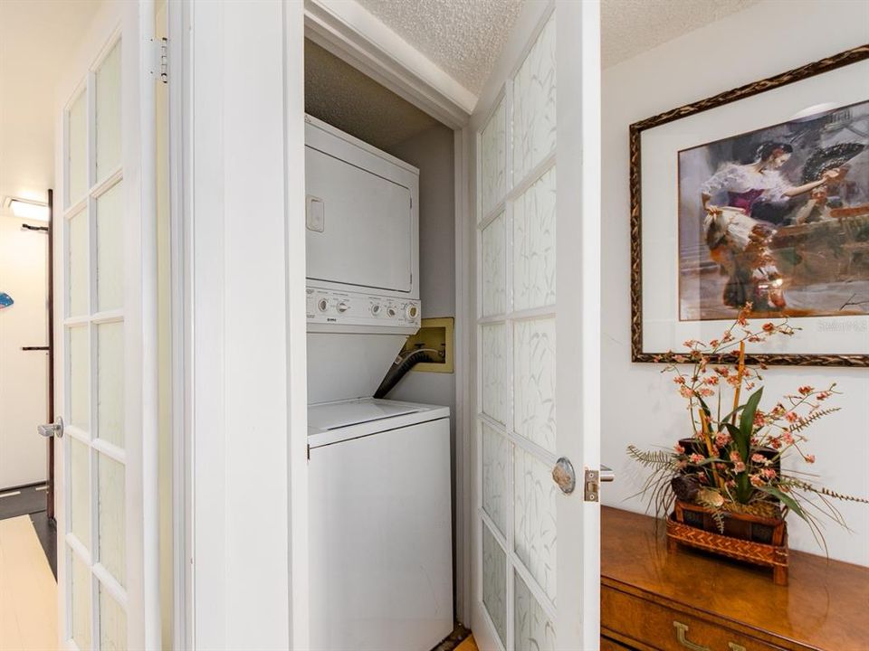 En Venta: $725,000 (2 camas, 2 baños, 1394 Pies cuadrados)