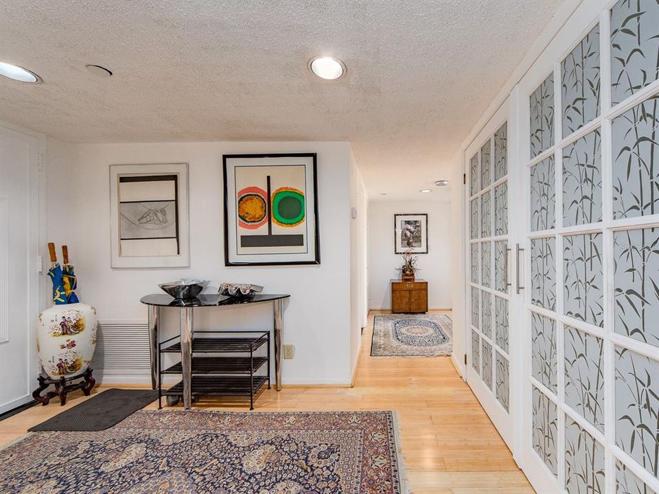 En Venta: $725,000 (2 camas, 2 baños, 1394 Pies cuadrados)