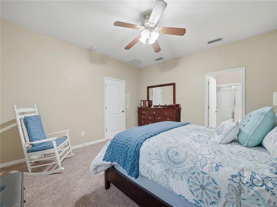 For Sale: $270,000 (3 beds, 2 baths, 1487 Square Feet)