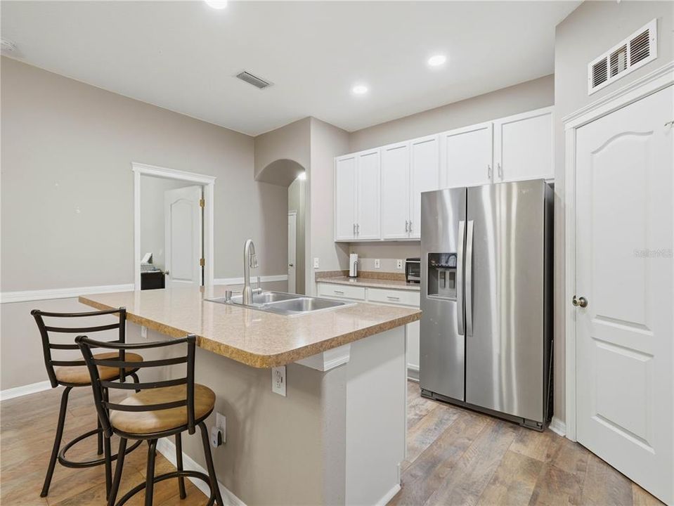 For Sale: $270,000 (3 beds, 2 baths, 1487 Square Feet)