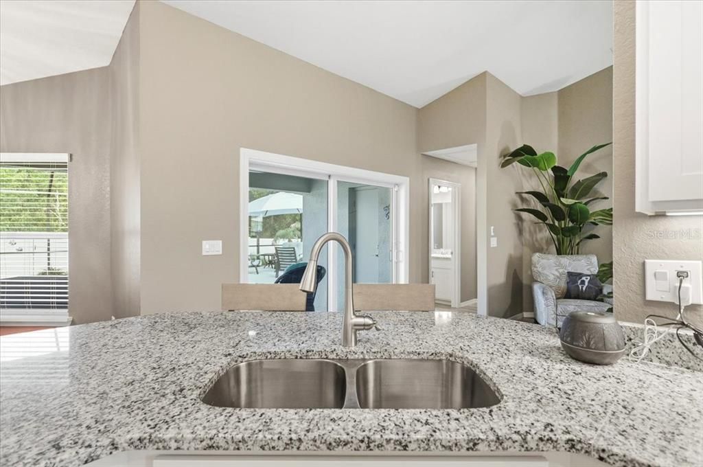For Sale: $400,000 (3 beds, 2 baths, 1886 Square Feet)