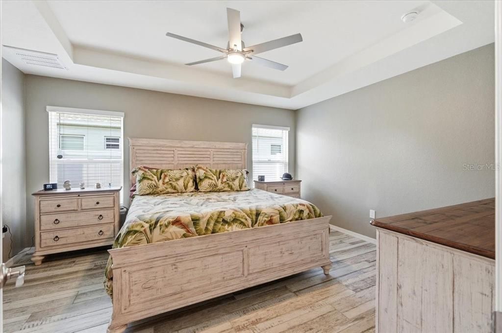 For Sale: $400,000 (3 beds, 2 baths, 1886 Square Feet)