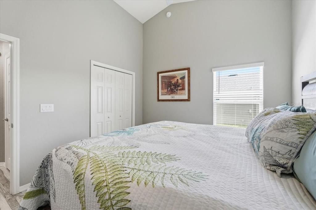 For Sale: $400,000 (3 beds, 2 baths, 1886 Square Feet)