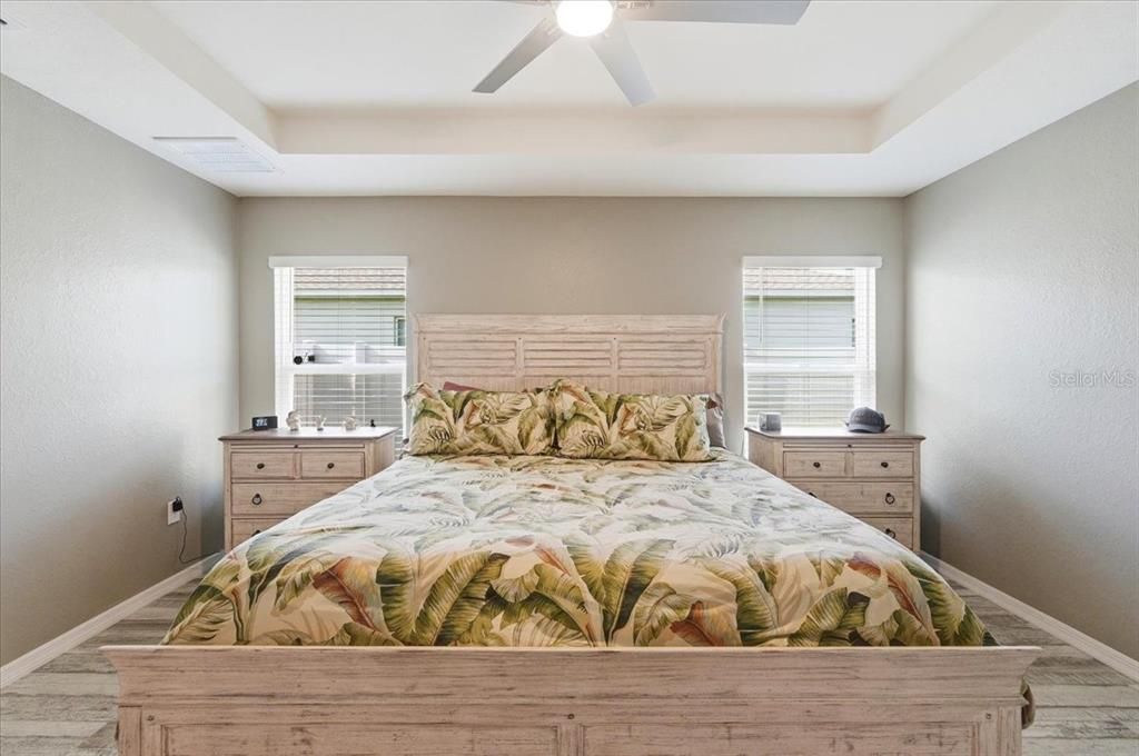For Sale: $400,000 (3 beds, 2 baths, 1886 Square Feet)