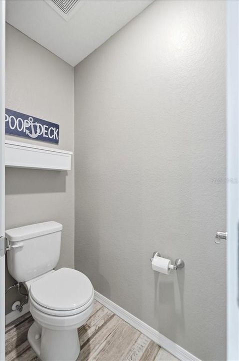 For Sale: $400,000 (3 beds, 2 baths, 1886 Square Feet)