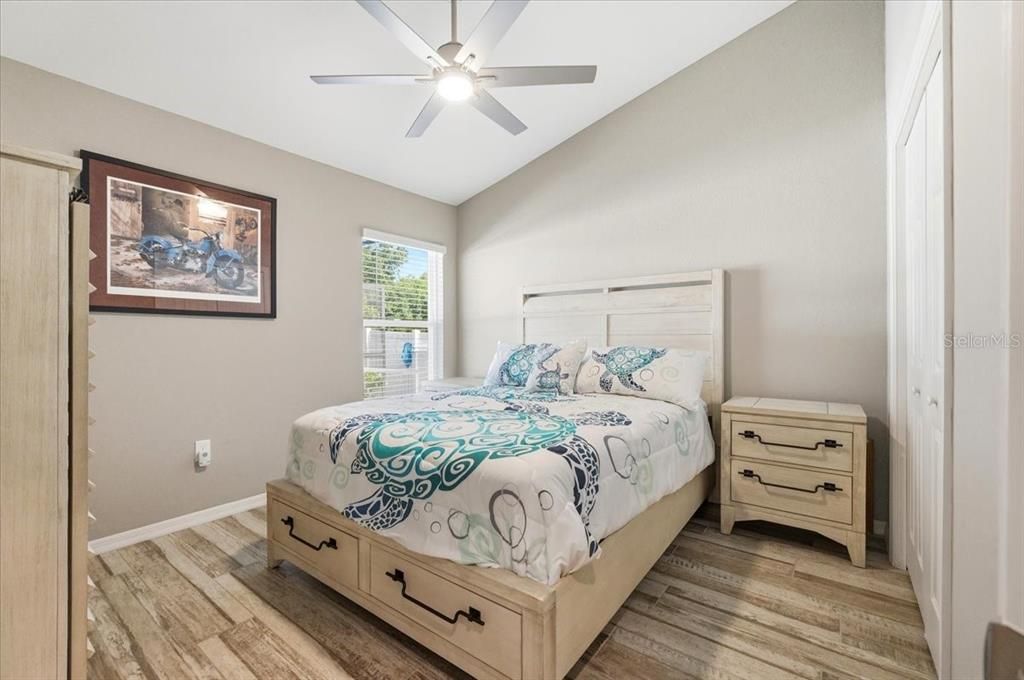 For Sale: $400,000 (3 beds, 2 baths, 1886 Square Feet)