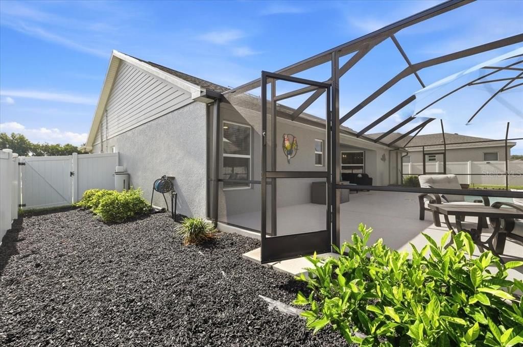 For Sale: $400,000 (3 beds, 2 baths, 1886 Square Feet)