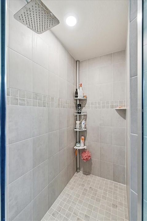 For Sale: $400,000 (3 beds, 2 baths, 1886 Square Feet)