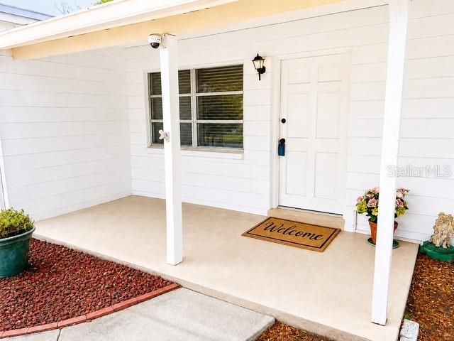For Sale: $285,000 (2 beds, 1 baths, 1014 Square Feet)
