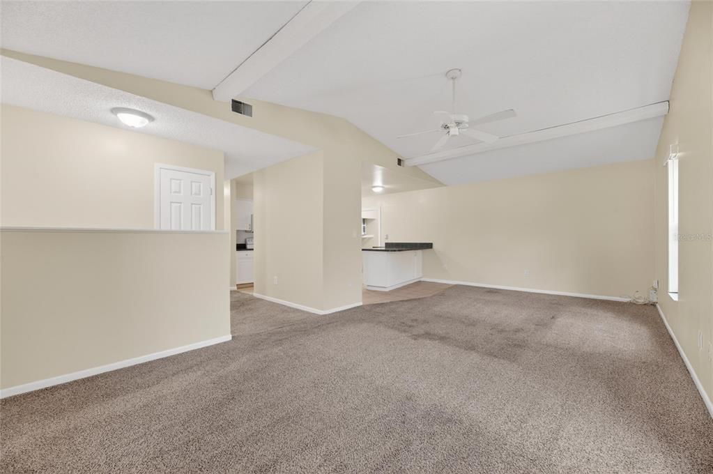 For Sale: $319,995 (3 beds, 2 baths, 1184 Square Feet)