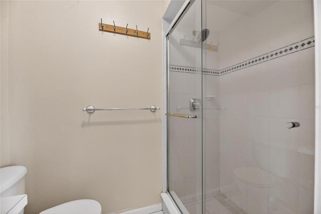 For Sale: $319,995 (3 beds, 2 baths, 1184 Square Feet)