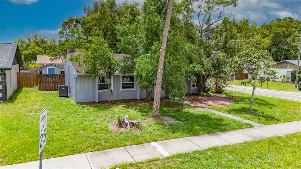 For Sale: $319,995 (3 beds, 2 baths, 1184 Square Feet)