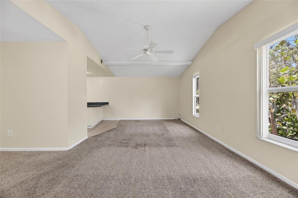 For Sale: $319,995 (3 beds, 2 baths, 1184 Square Feet)