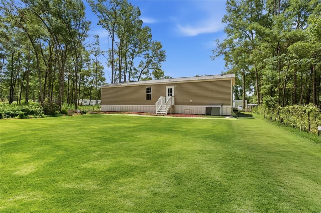 For Sale: $238,000 (2 beds, 2 baths, 747 Square Feet)