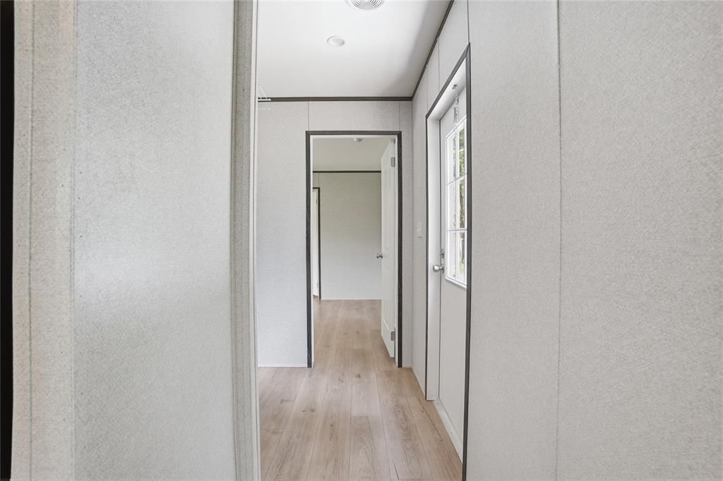 For Sale: $238,000 (2 beds, 2 baths, 747 Square Feet)