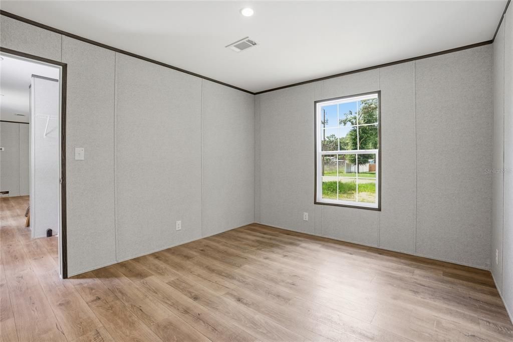 For Sale: $238,000 (2 beds, 2 baths, 747 Square Feet)
