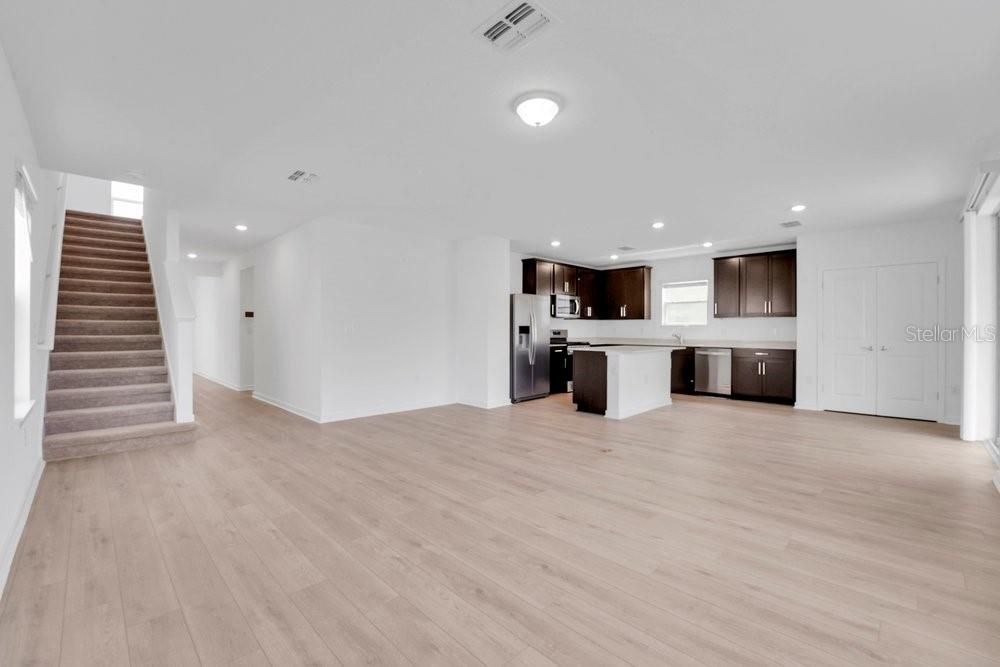 For Rent: $3,500 (5 beds, 3 baths, 2597 Square Feet)
