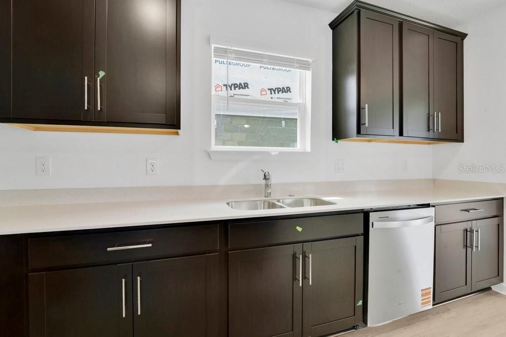 For Rent: $3,500 (5 beds, 3 baths, 2597 Square Feet)