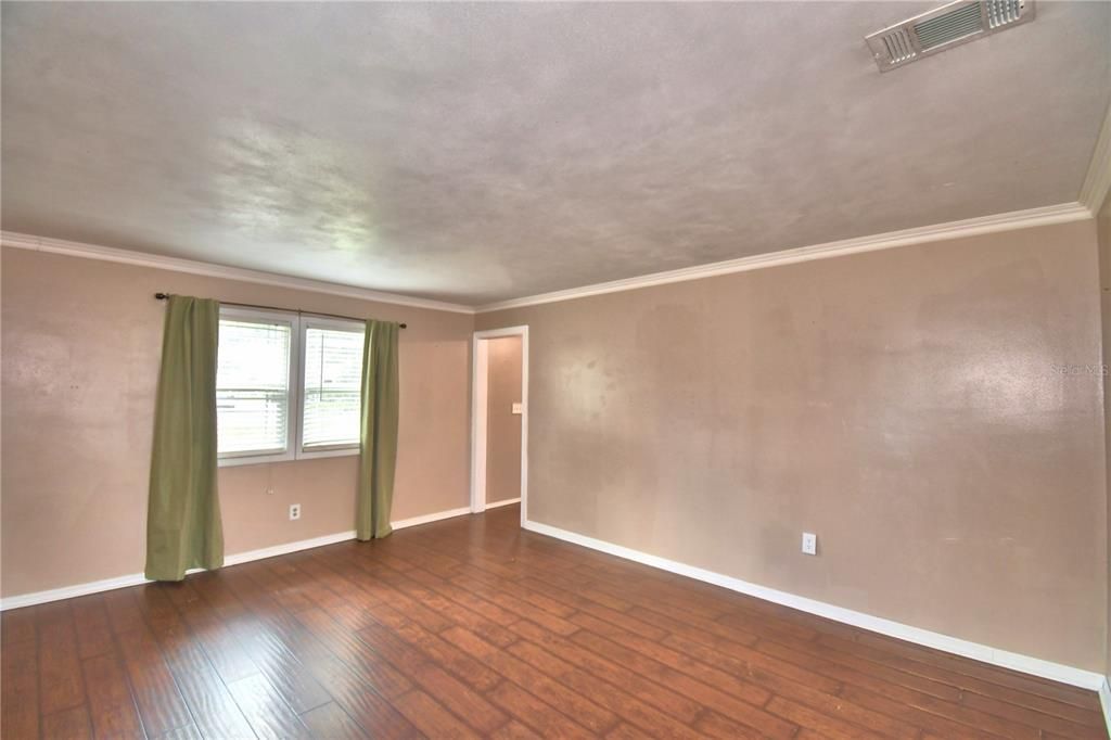 For Sale: $399,900 (4 beds, 3 baths, 2262 Square Feet)