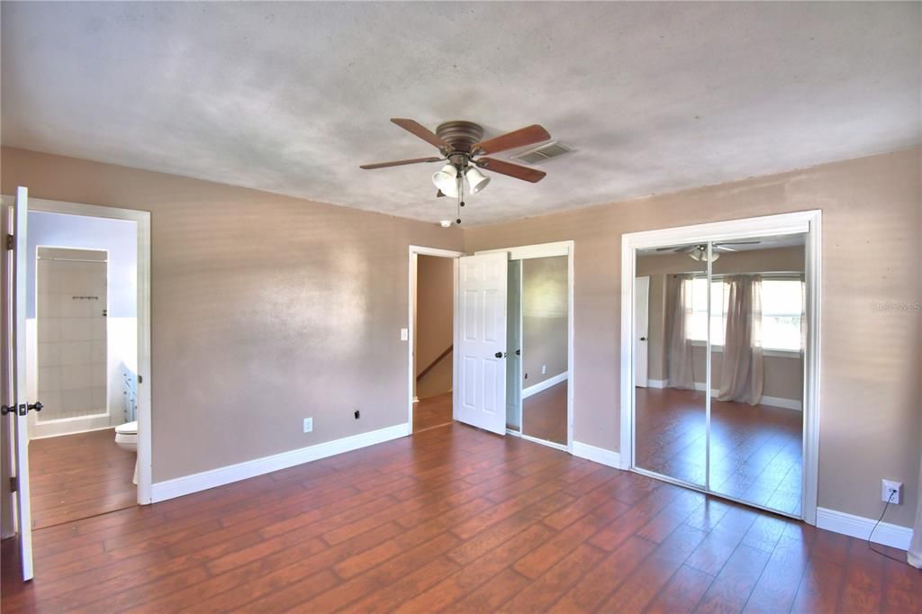 For Sale: $399,900 (4 beds, 3 baths, 2262 Square Feet)