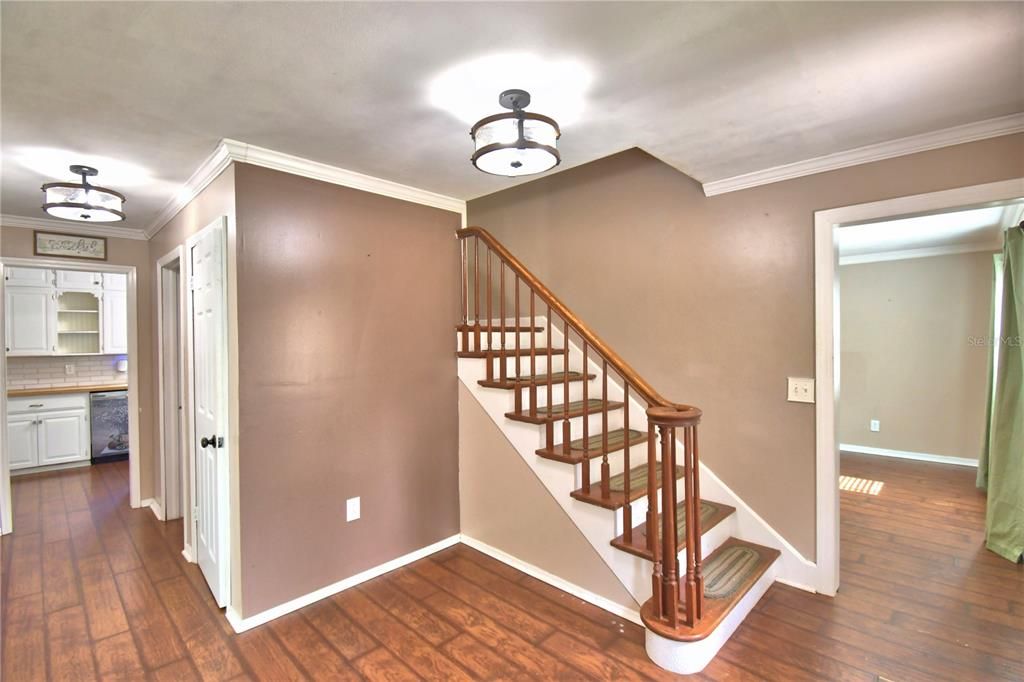 For Sale: $399,900 (4 beds, 3 baths, 2262 Square Feet)