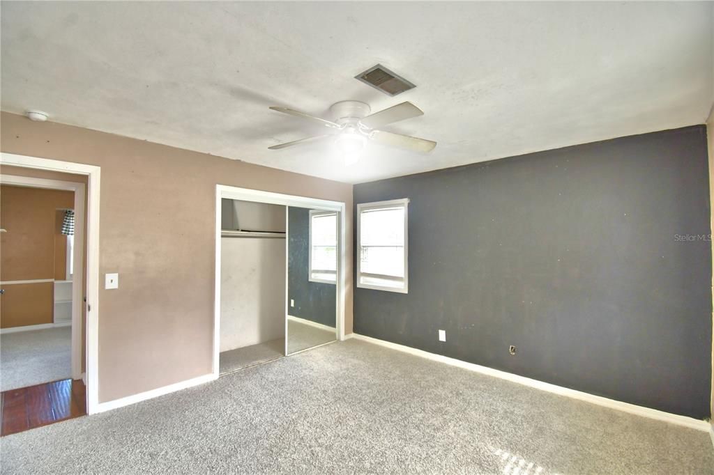 For Sale: $399,900 (4 beds, 3 baths, 2262 Square Feet)