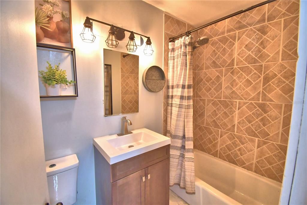 For Sale: $399,900 (4 beds, 3 baths, 2262 Square Feet)