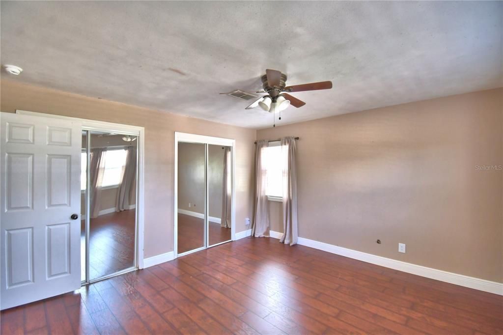 For Sale: $399,900 (4 beds, 3 baths, 2262 Square Feet)