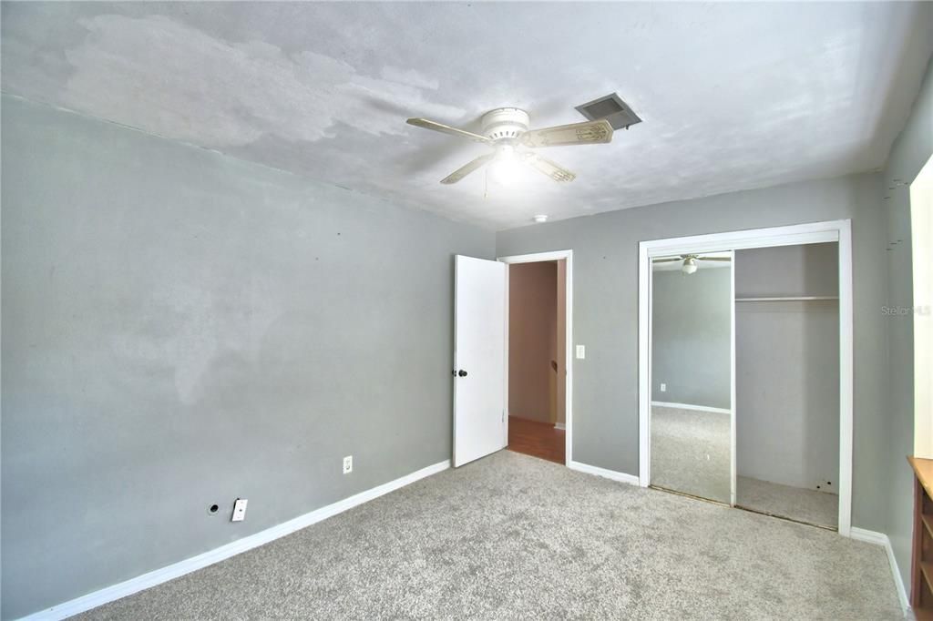 For Sale: $399,900 (4 beds, 3 baths, 2262 Square Feet)