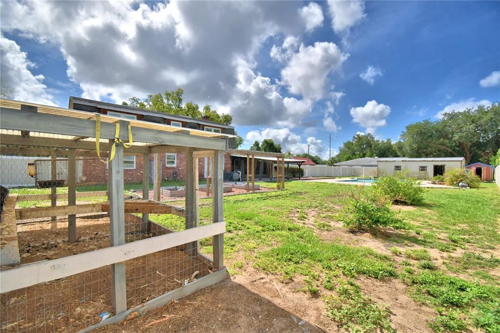 For Sale: $399,900 (4 beds, 3 baths, 2262 Square Feet)