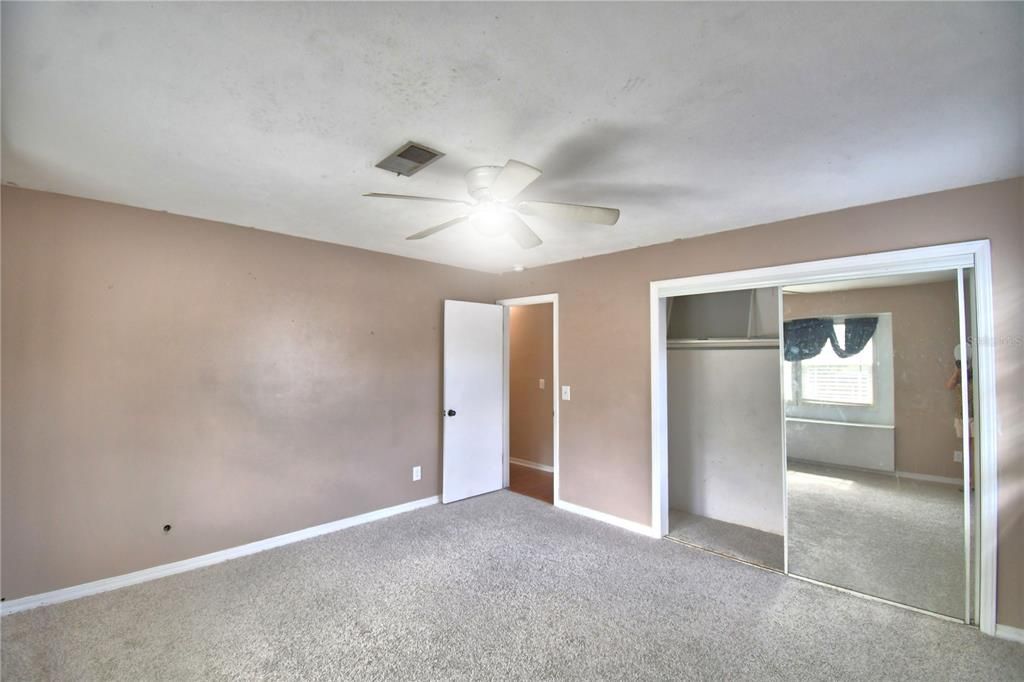For Sale: $399,900 (4 beds, 3 baths, 2262 Square Feet)