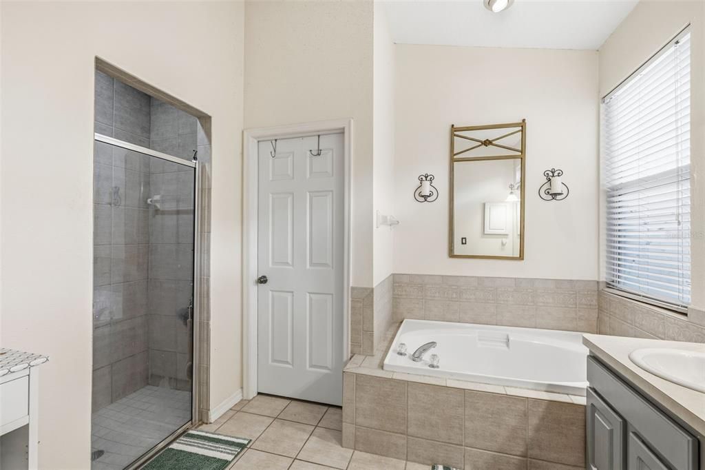 For Sale: $435,000 (4 beds, 2 baths, 2001 Square Feet)