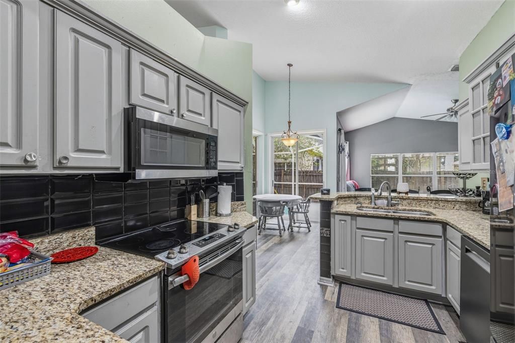 For Sale: $435,000 (4 beds, 2 baths, 2001 Square Feet)