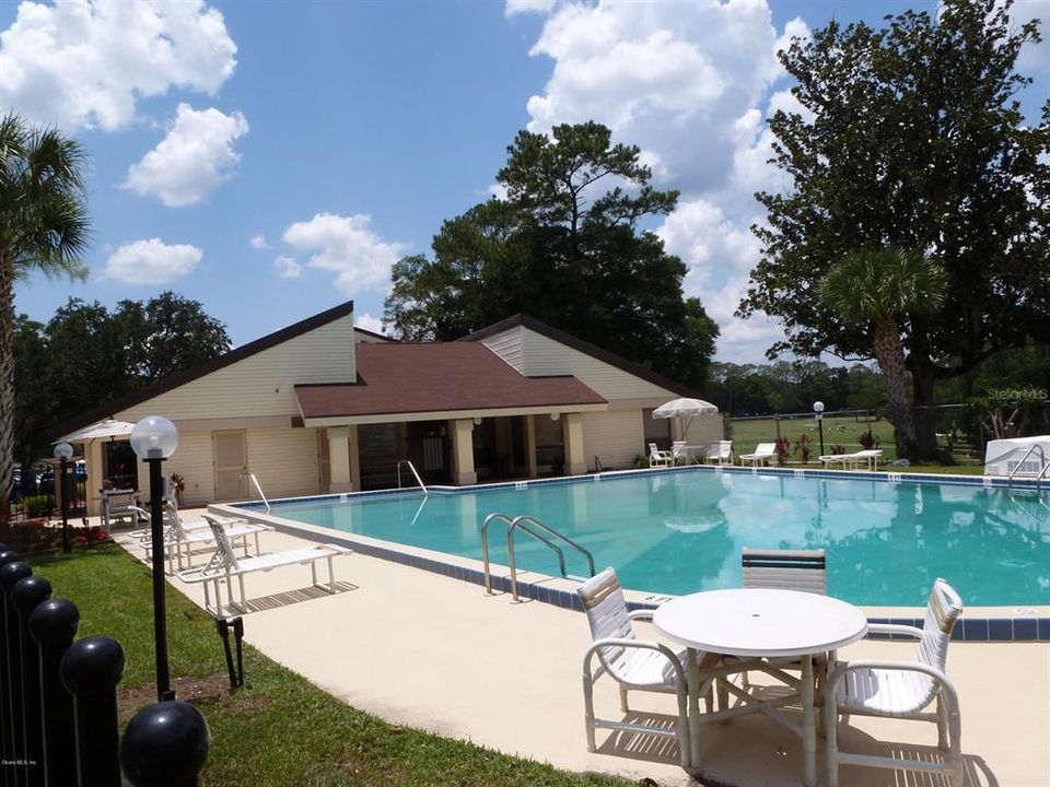 For Sale: $119,000 (2 beds, 2 baths, 1036 Square Feet)