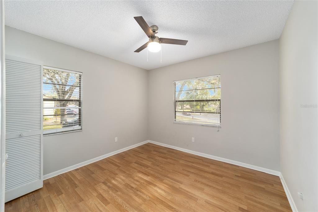 For Sale: $119,000 (2 beds, 2 baths, 1036 Square Feet)