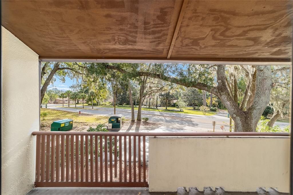 For Sale: $119,000 (2 beds, 2 baths, 1036 Square Feet)